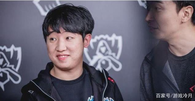 意媒：诺丁汉森林预计周二与尤文接触，以敲定道路的转会