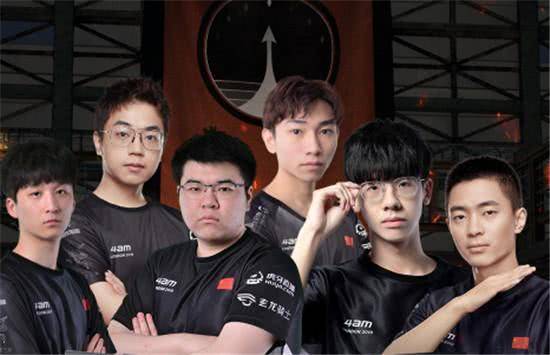 本赛季文班缺阵时马刺战绩为7胜2负，而上赛季则为13胜23负