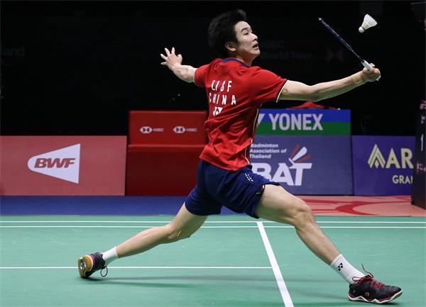 赛鞋进行适 赛鞋进行适