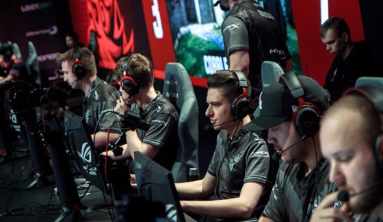 7年间效力 7年间效力