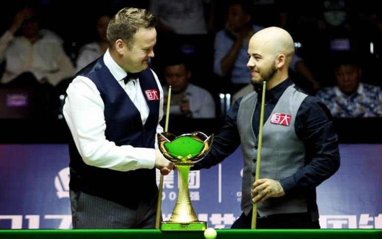 在防守端布 在防守端布